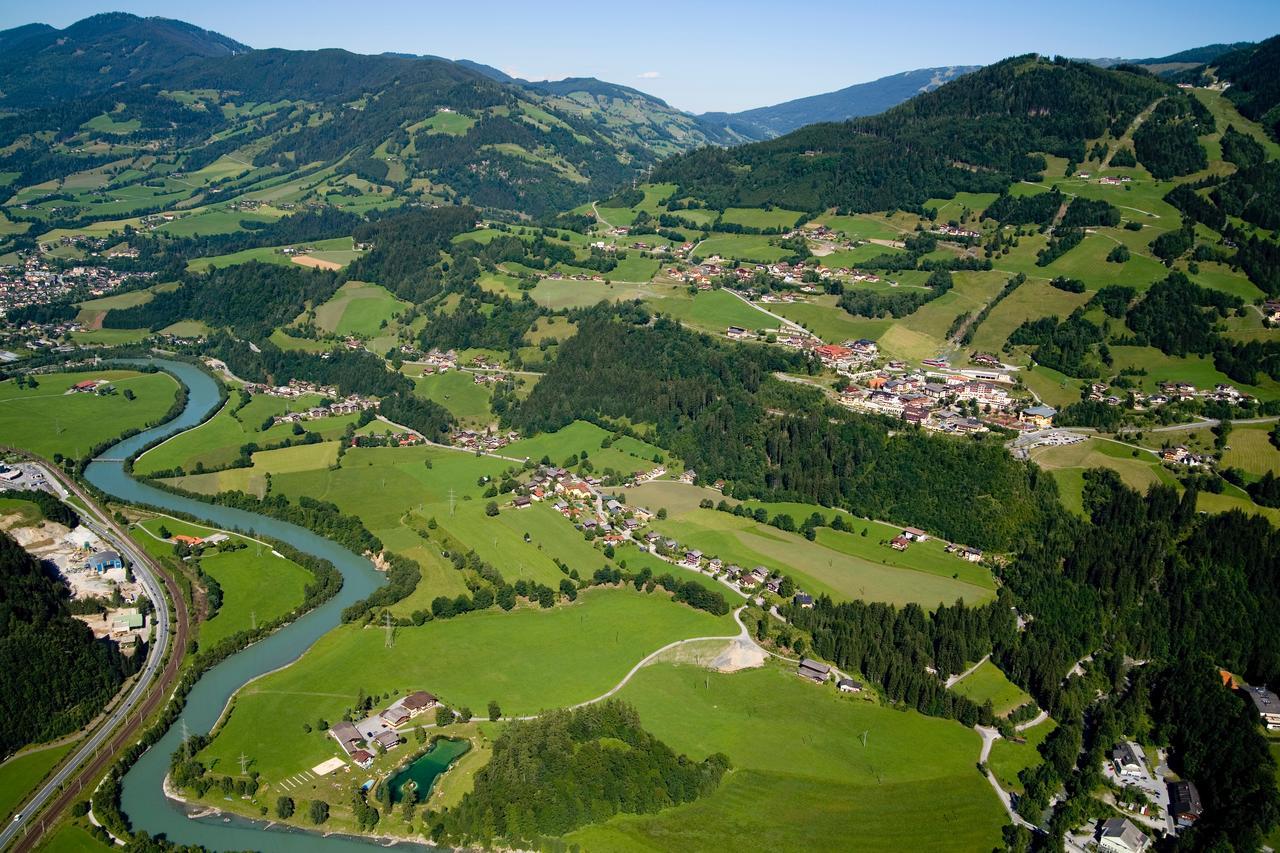 Aparthotel Der Jagdhof Sankt Johann im Pongau Esterno foto